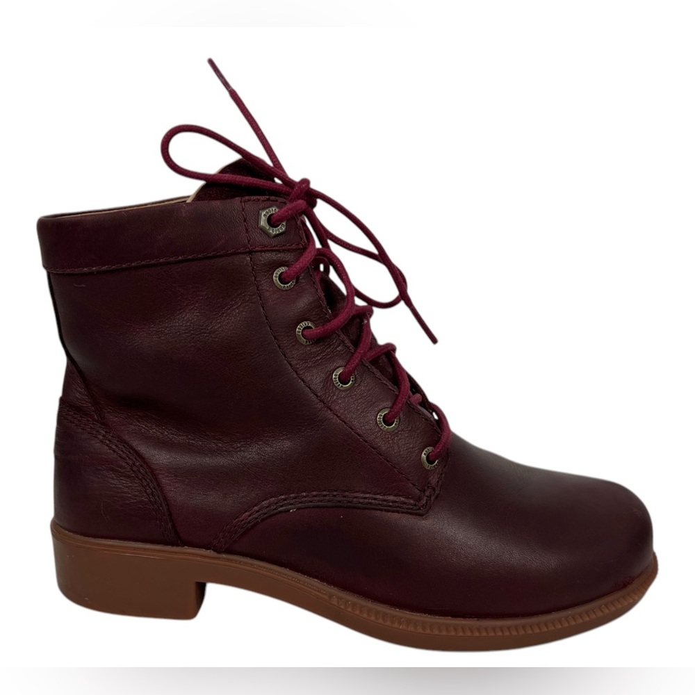 Kodiak Ankle Boots Womens Size US 7 Leather Upper Waterproof 200 Thinsulate Red